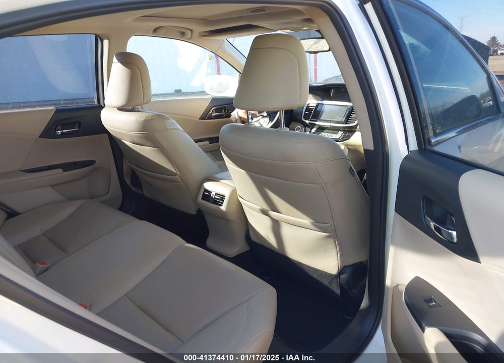 2016 HONDA ACCORD EX-L V-6 VIN: 1HGCR3F08GA000569