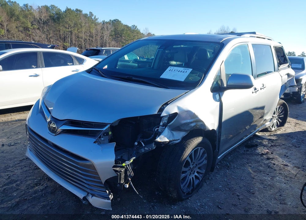 2020 TOYOTA SIENNA XLE VIN: 5TDYZ3DCXLS075112
