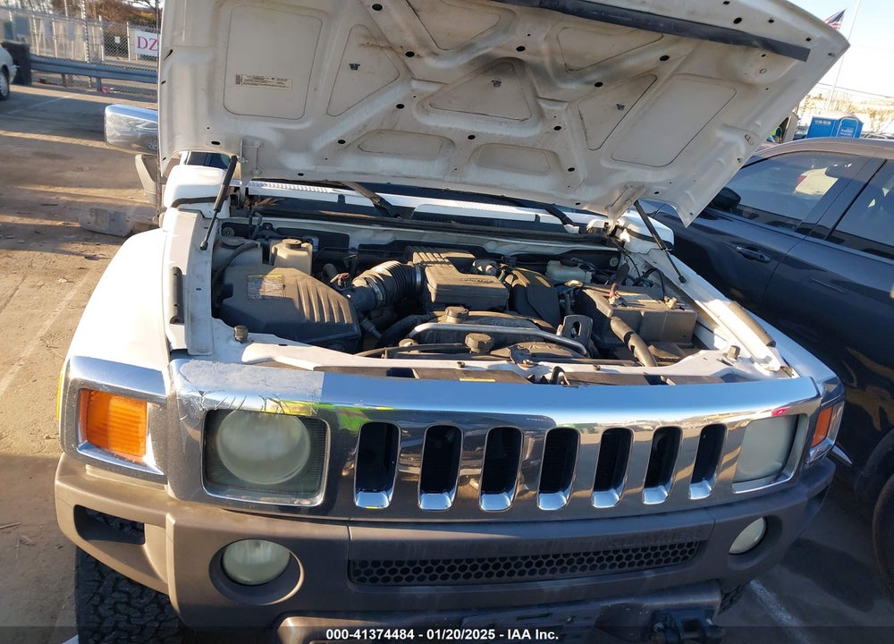 2007 HUMMER H3 SUV VIN: 5GTDN13E378164119