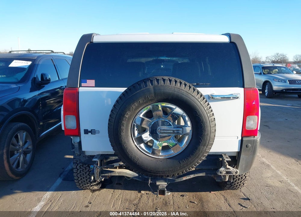 2007 HUMMER H3 SUV VIN: 5GTDN13E378164119