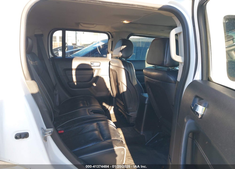 2007 HUMMER H3 SUV VIN: 5GTDN13E378164119