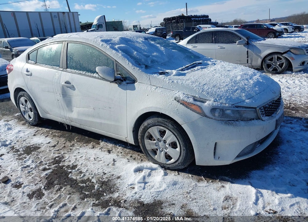 2018 KIA FORTE LX VIN: 3KPFK4A72JE191677