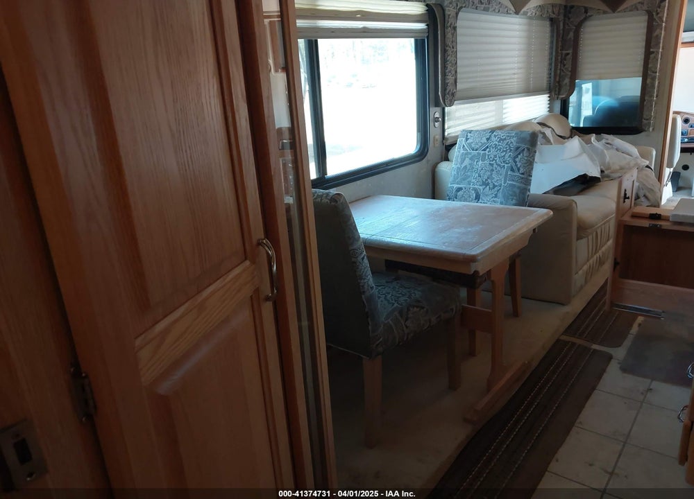 2007 FREIGHTLINER CHASSIS X LINE MOTOR HOME VIN: 4UZAB2DC17CX78875