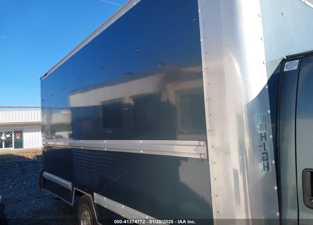 2003 GMC SAVANA CUTAWAY STANDARD W/C7A VIN: 1GDHG31U031900599