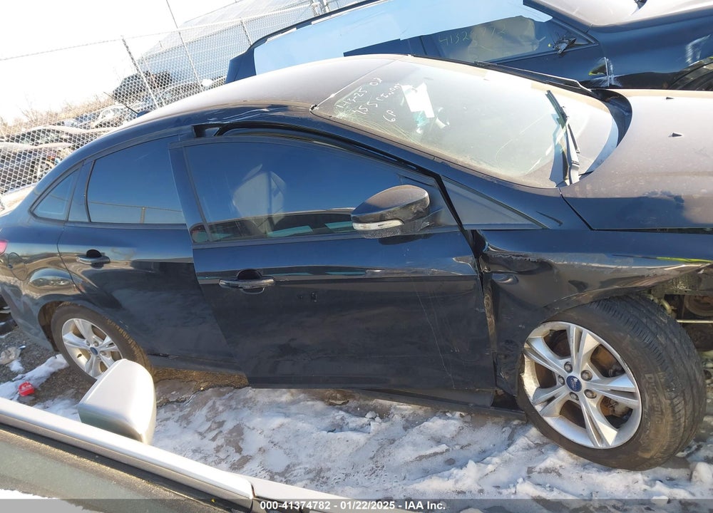 2014 FORD FOCUS VIN: 1FADP3F26EL245517