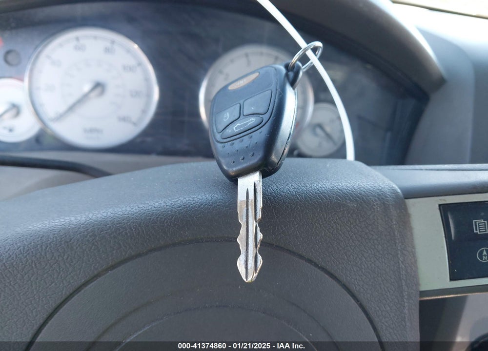2007 CHRYSLER 300 TOURING VIN: 2C3KA53G17H895696