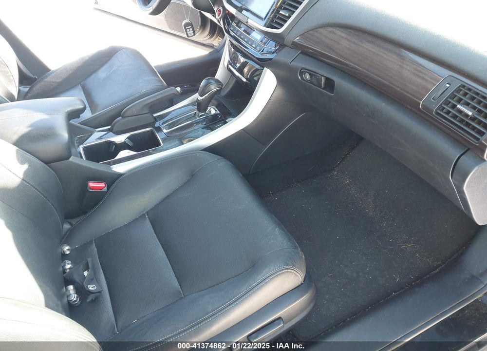2016 HONDA ACCORD TOURING VIN: 1HGCR3F95GA025136