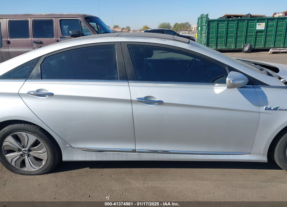 2015 HYUNDAI SONATA HYBRID LIMITED VIN: KMHEC4A43FA128933