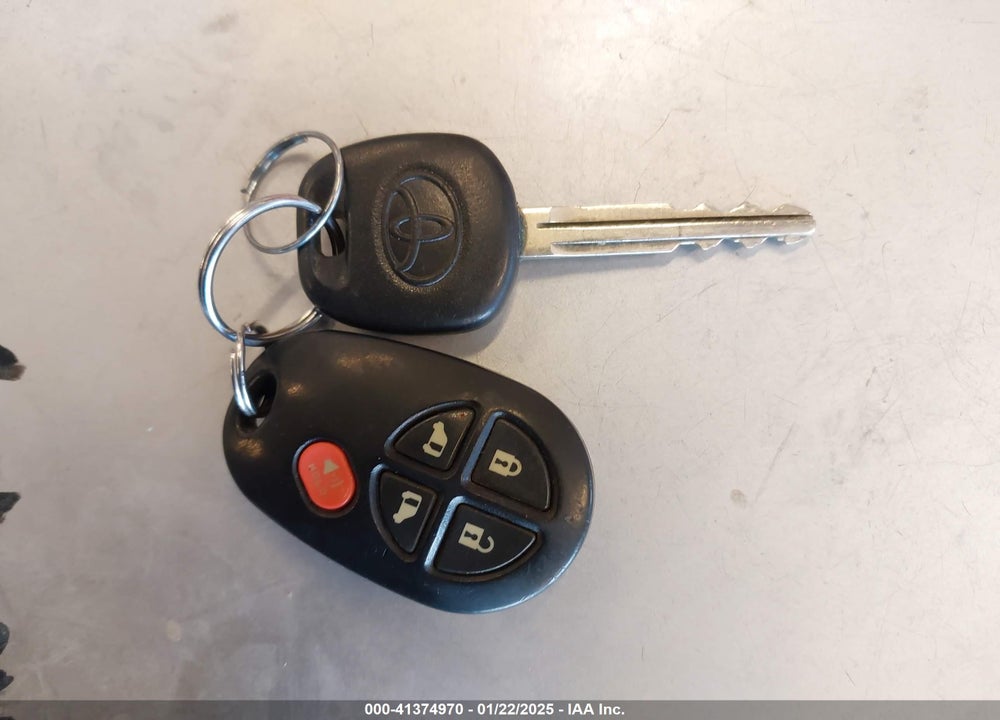 2008 TOYOTA SIENNA LE VIN: 5TDZK23C78S194022