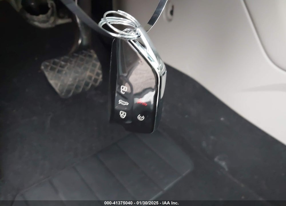 2024 VOLKSWAGEN ATLAS VIN: 1V2JR2CA1RC579472