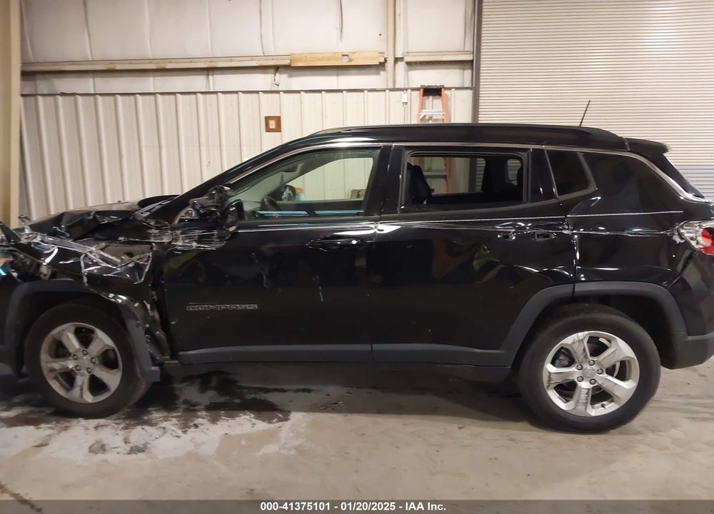 2018 JEEP COMPASS LATITUDE FWD VIN: 3C4NJCBB6JT272446