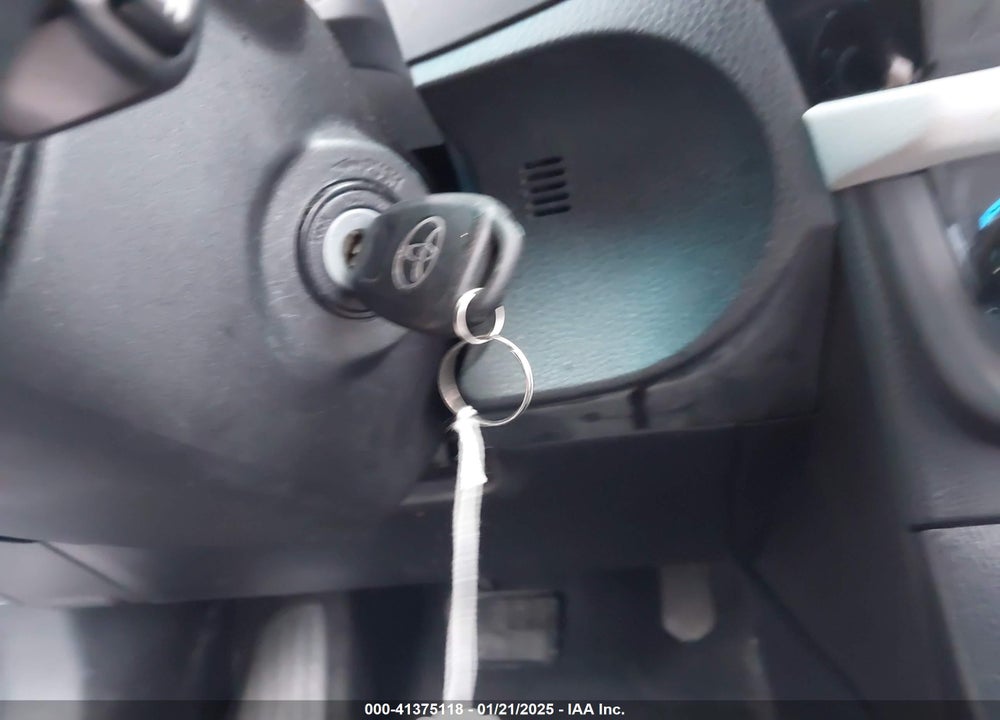 2014 TOYOTA COROLLA VIN: 2T1BURHE7EC208052