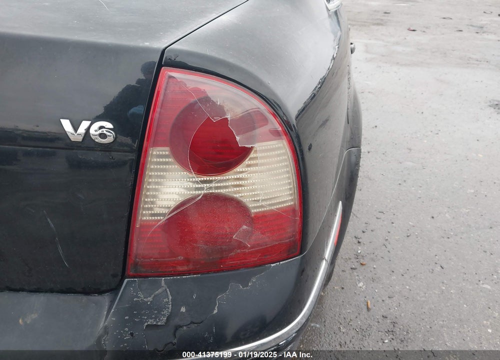 2001 VOLKSWAGEN PASSAT GLS V6 VIN: WVWPH63B31P273210