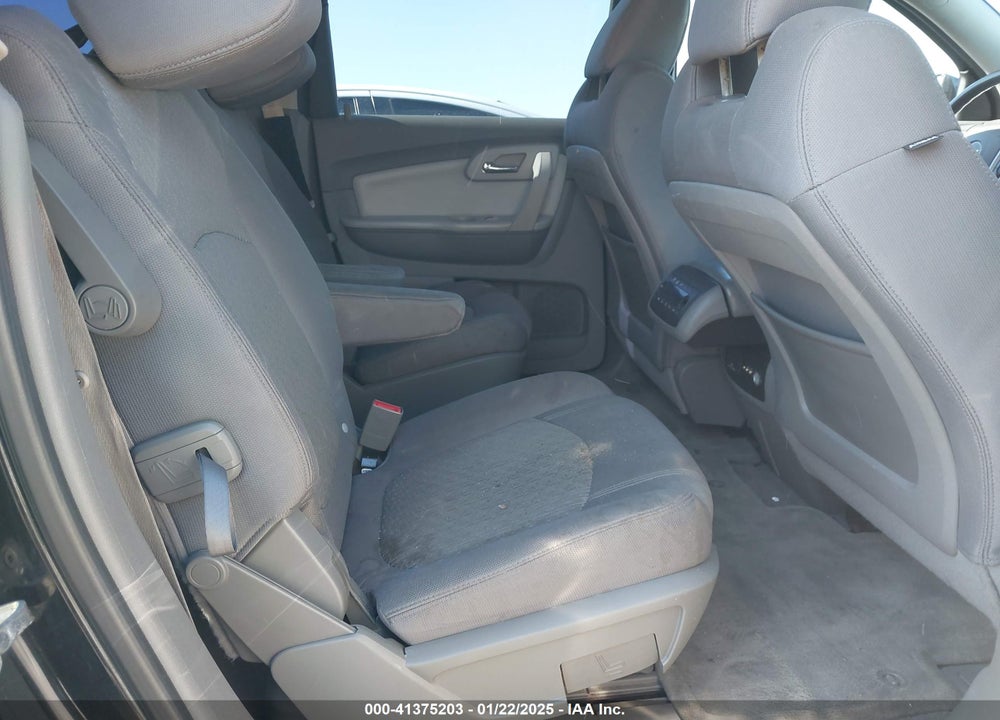 2011 CHEVROLET TRAVERSE VIN: 1GNKVGED1BJ133157