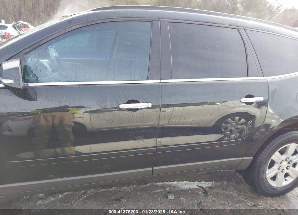 2011 CHEVROLET TRAVERSE VIN: 1GNKVGED1BJ133157