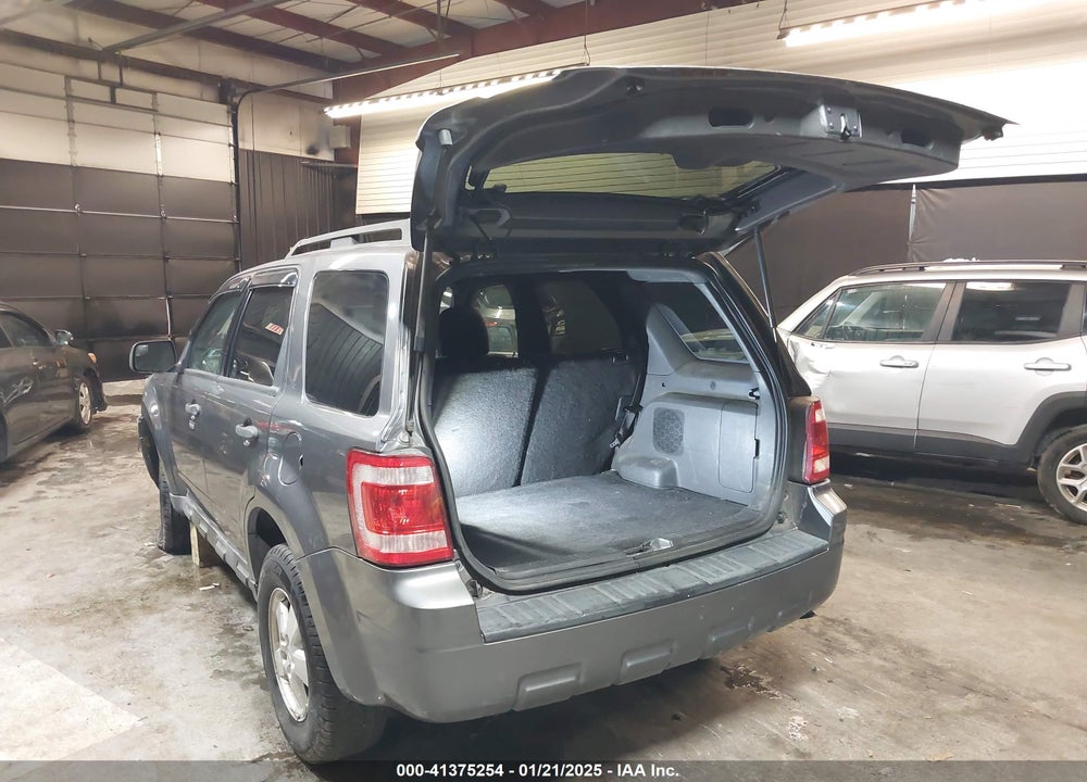 2010 FORD ESCAPE XLT VIN: 1FMCU9D76AKD09082