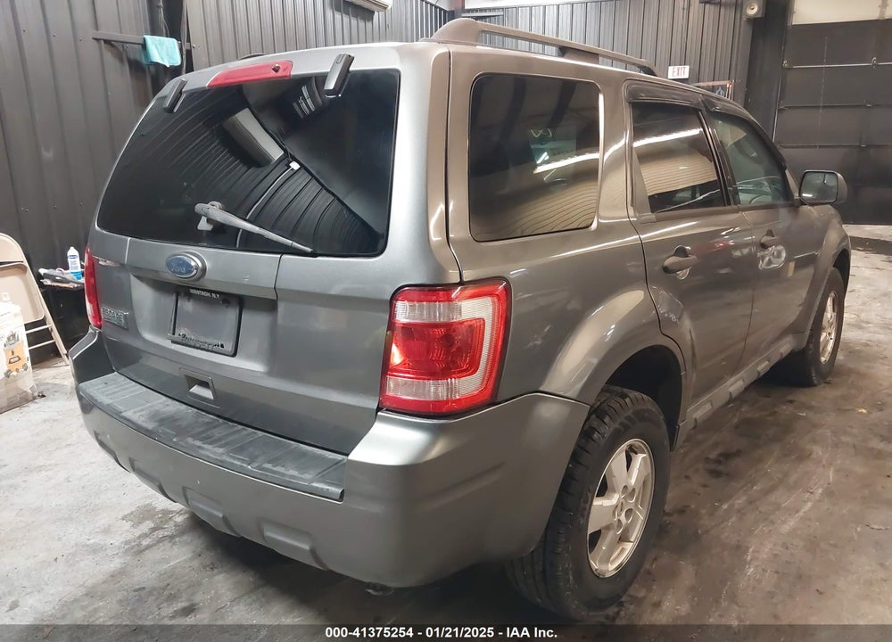 2010 FORD ESCAPE XLT VIN: 1FMCU9D76AKD09082