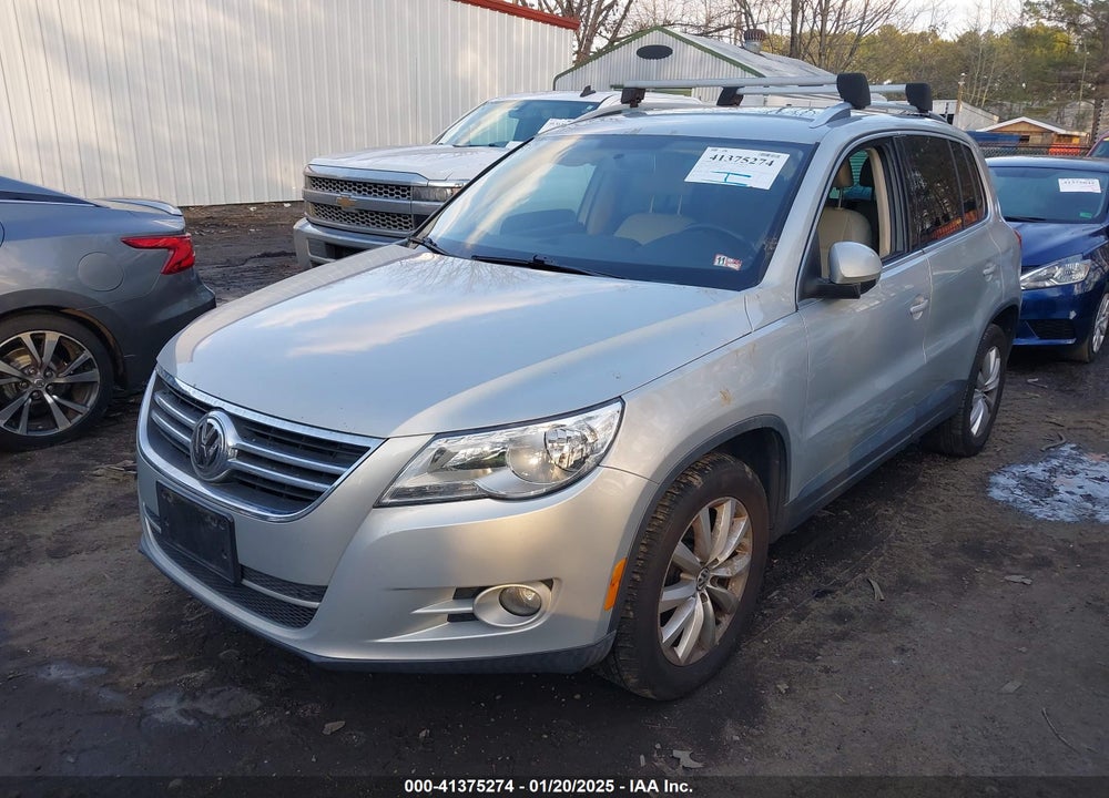 2011 VOLKSWAGEN TIGUAN SE VIN: WVGAV7AX5BW502587