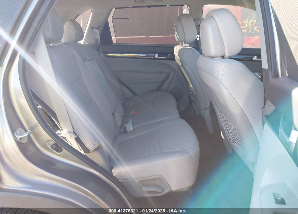 2014 KIA SORENTO LX VIN: 5XYKT4A68EG540322