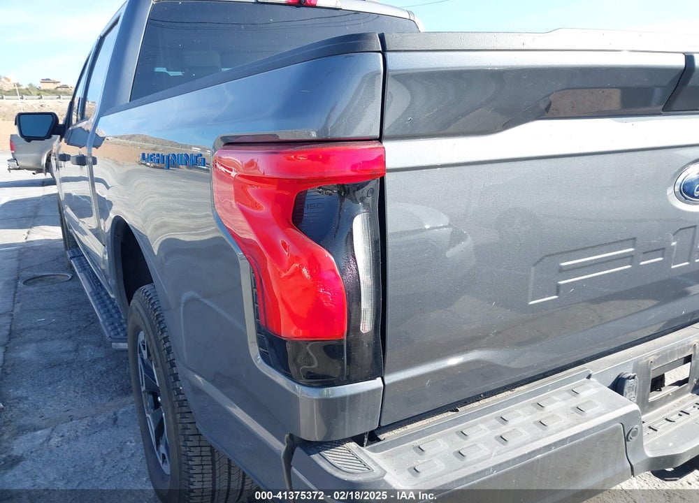 2022 FORD F-150 LIGHTNING VIN: 1FTVW1EL8NWG09452