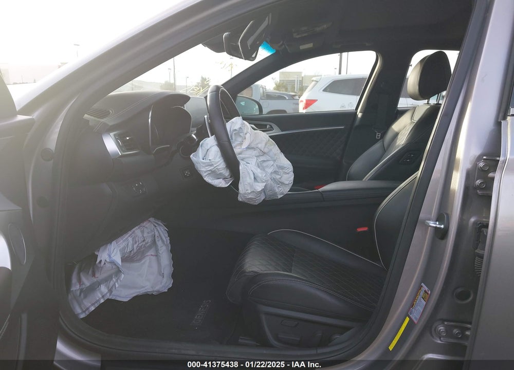 2021 GENESIS G70 VIN: KMTG34LE2MU075898