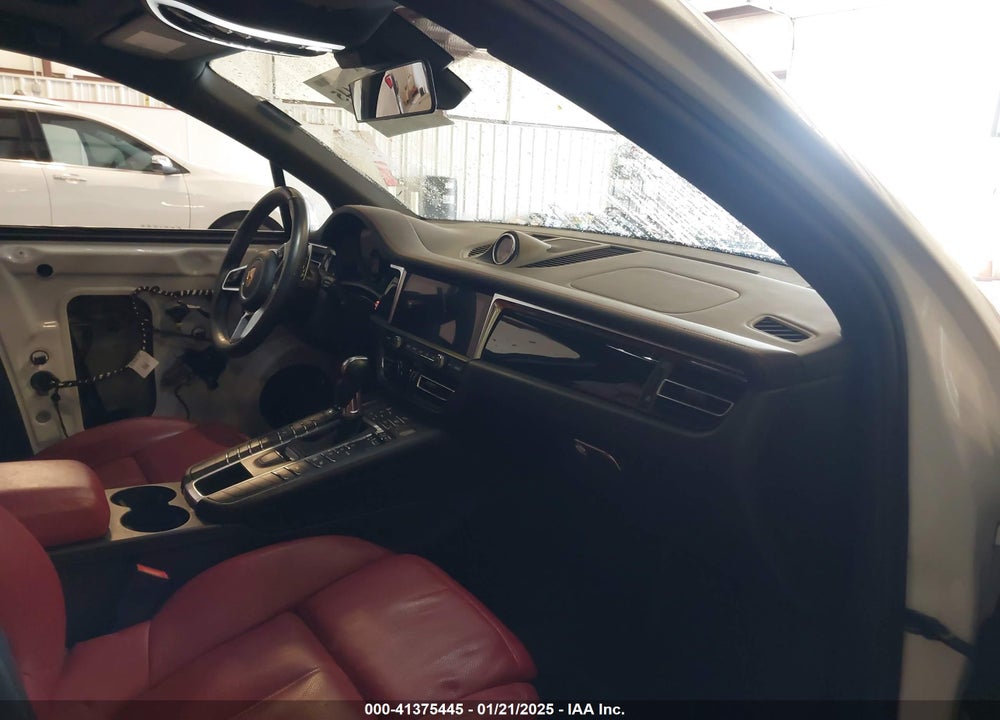 2020 PORSCHE MACAN S VIN: WP1AB2A54LLB35911