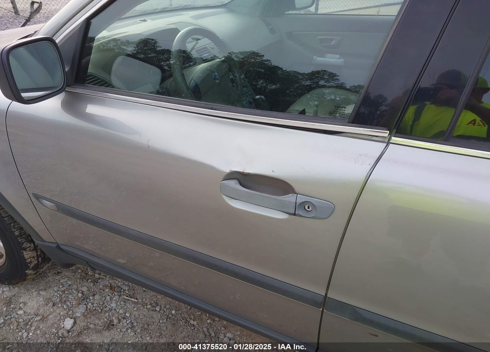 2005 VOLVO XC90 2.5T VIN: YV1CY592651153419
