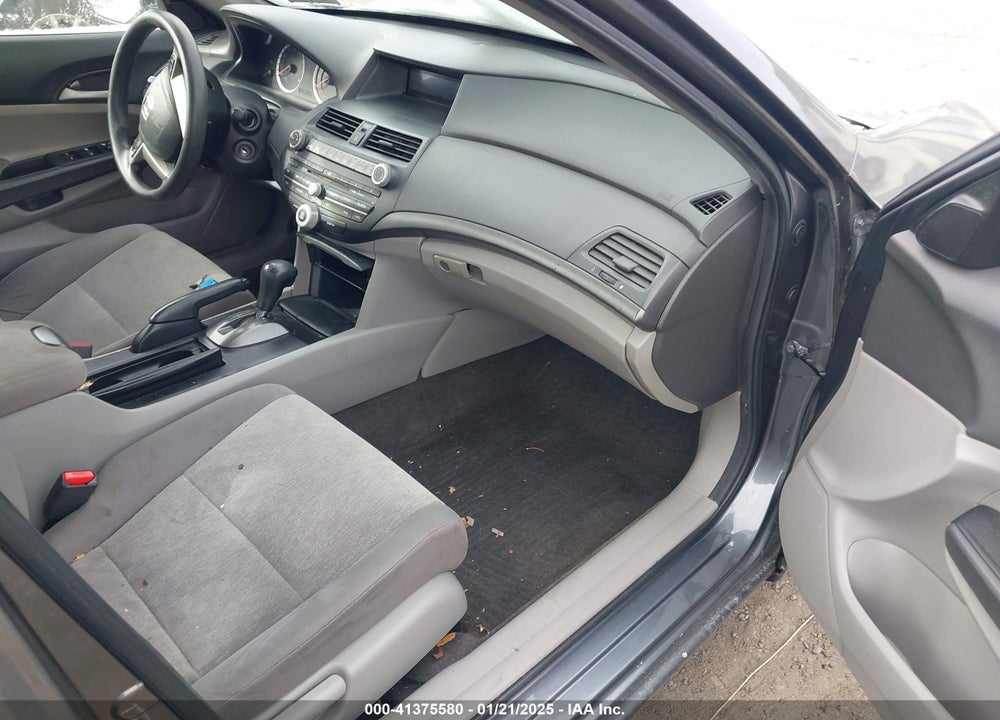 2010 HONDA ACCORD SDN VIN: 1HGCP2F43AA031755