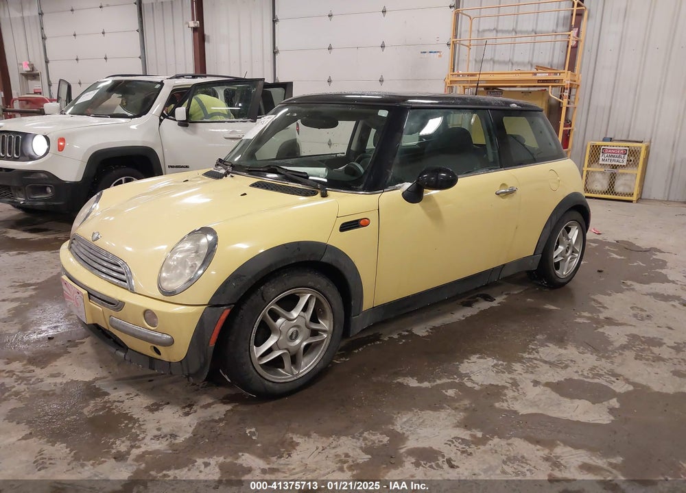 2002 MINI COOPER VIN: WMWRC33402TC37278