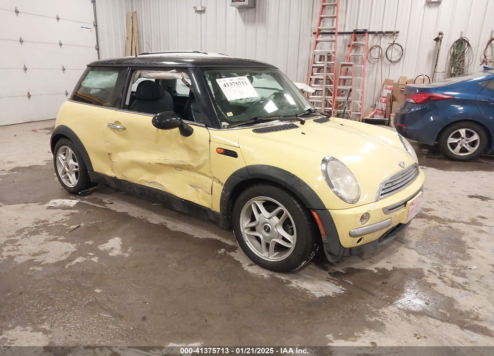 2002 MINI COOPER VIN: WMWRC33402TC37278