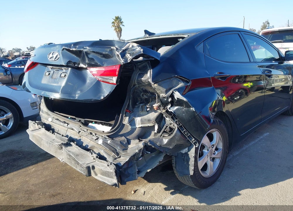 2015 HYUNDAI ELANTRA VIN: 5NPDH4AE4FH647041