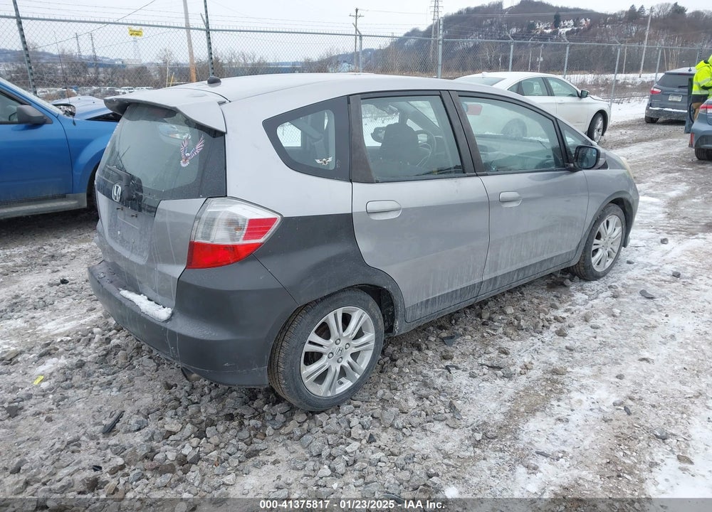 2009 HONDA FIT SPORT VIN: JHMGE88429S023723