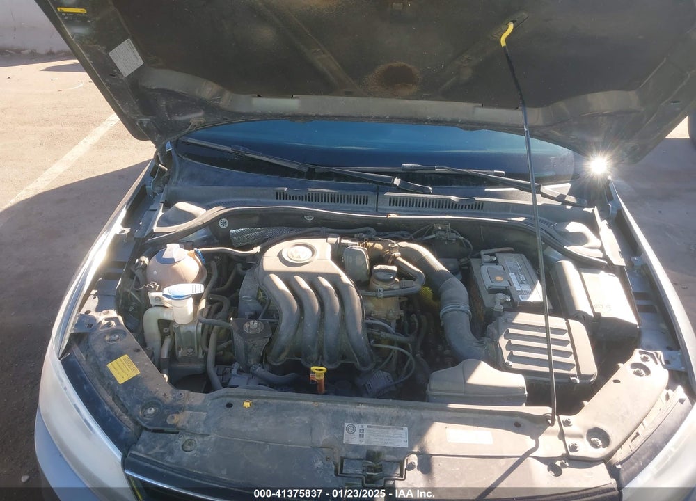 2015 VOLKSWAGEN JETTA VIN: 3VW2K7AJ1FM348105