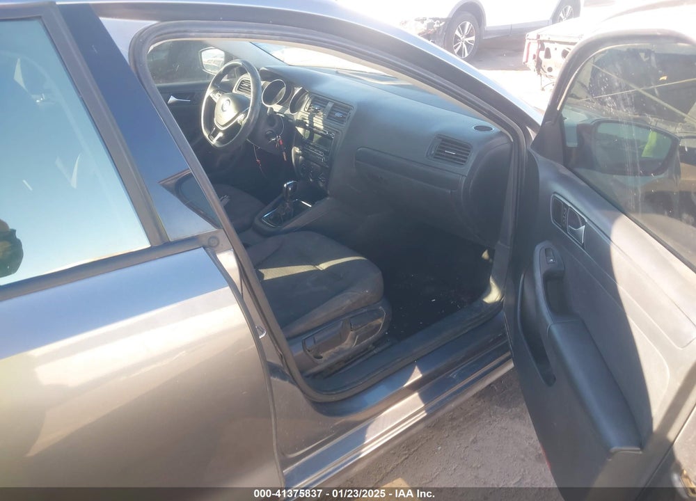 2015 VOLKSWAGEN JETTA VIN: 3VW2K7AJ1FM348105