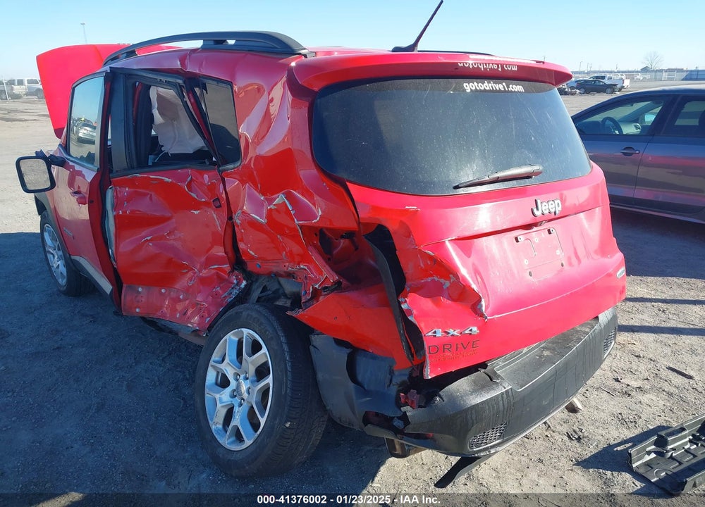 2017 JEEP RENEGADE LATITUDE 4X4 VIN: ZACCJBBBXHPE57473