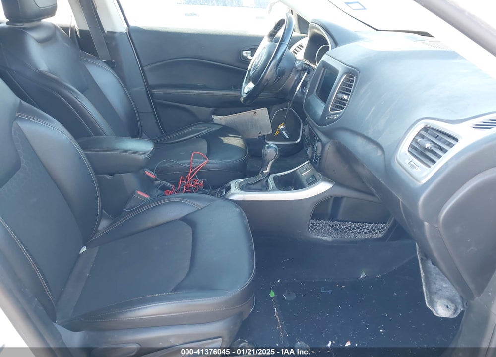 2019 JEEP COMPASS LATITUDE FWD VIN: 3C4NJCBB1KT654692