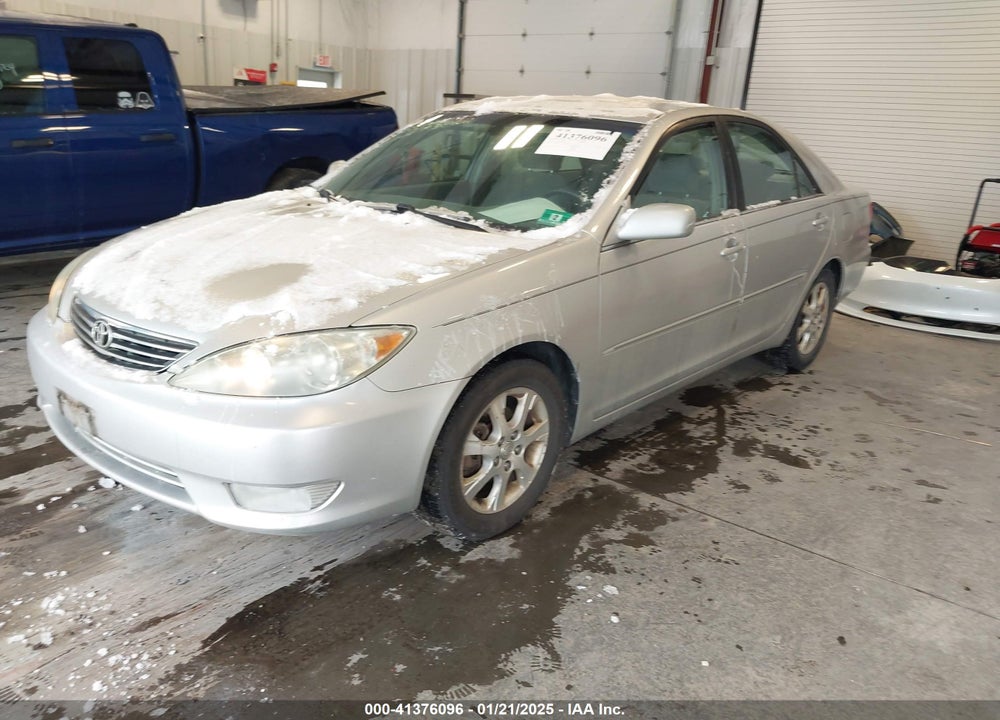 2005 TOYOTA CAMRY XLE VIN: 4T1BE30KX5U527911