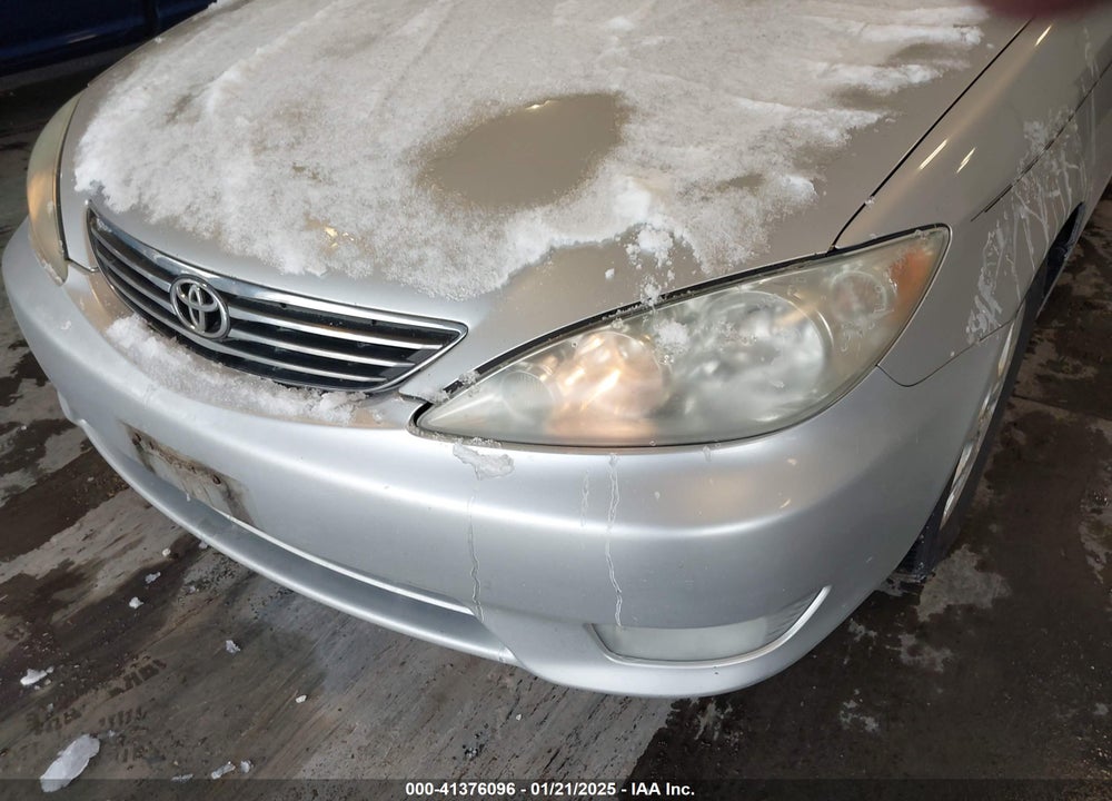 2005 TOYOTA CAMRY XLE VIN: 4T1BE30KX5U527911