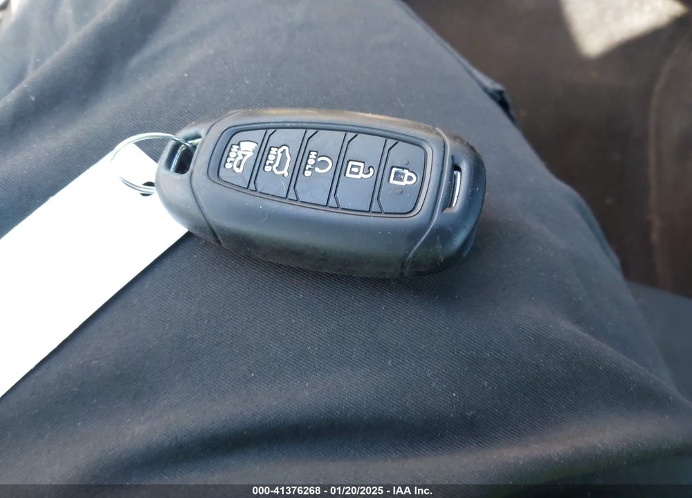 2021 HYUNDAI ELANTRA VIN: KMHLS4AG2MU095195