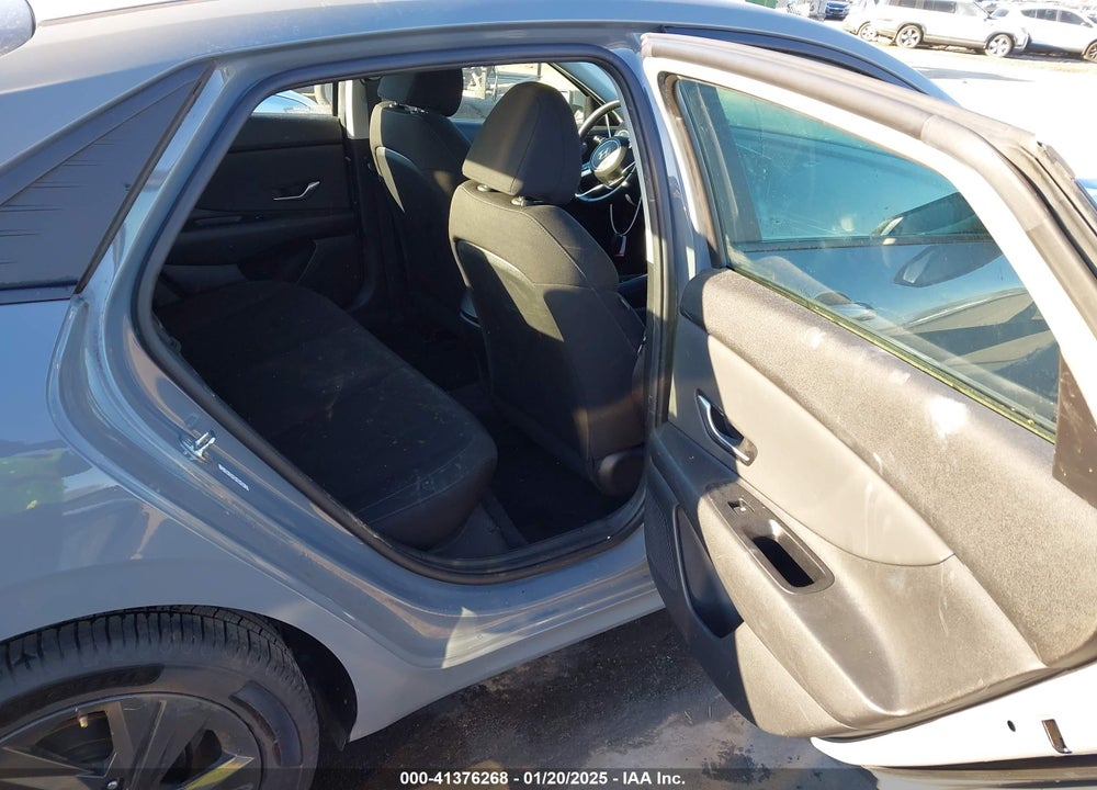 2021 HYUNDAI ELANTRA VIN: KMHLS4AG2MU095195