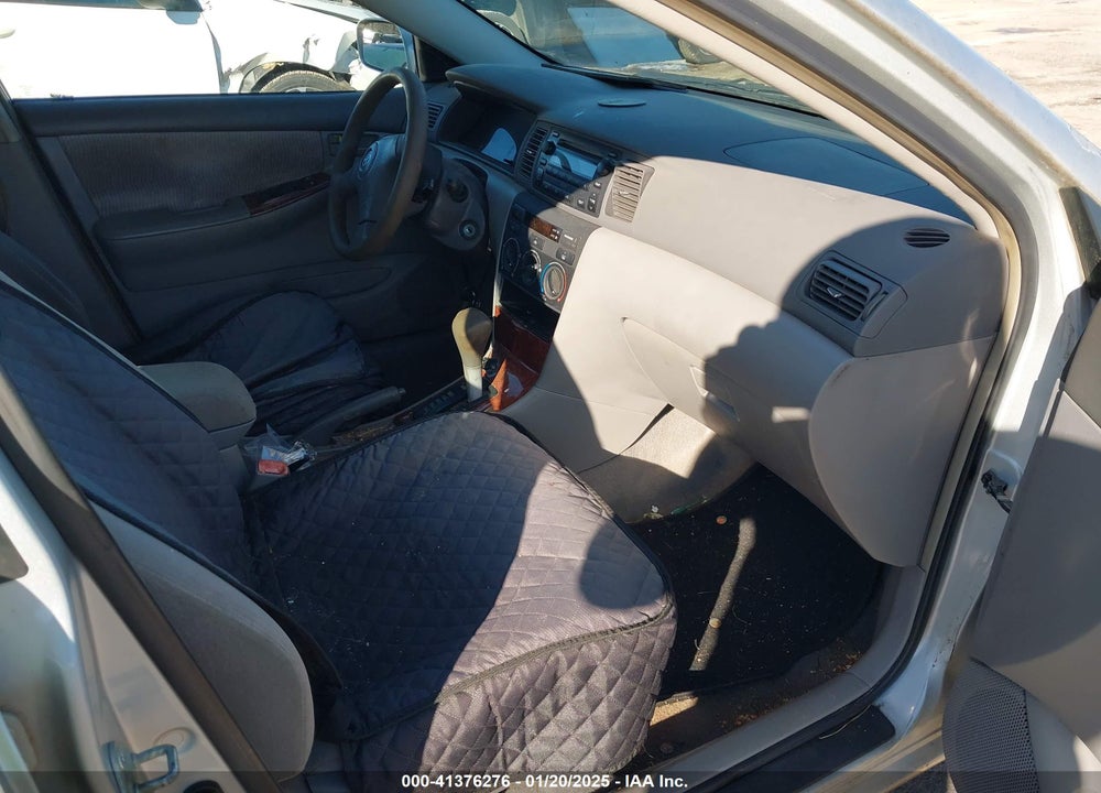 2005 TOYOTA COROLLA LE VIN: 1NXBR32E65Z560903