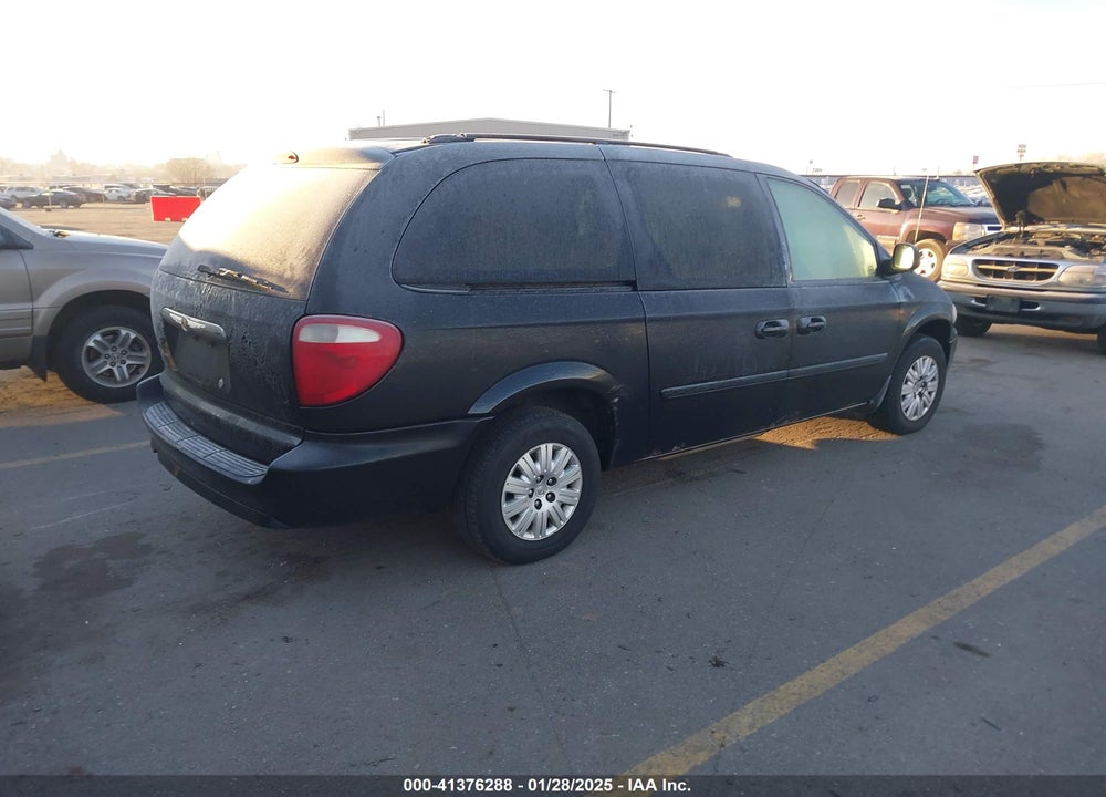 2007 CHRYSLER TOWN & COUNTRY LX VIN: 2A4GP44R472246392