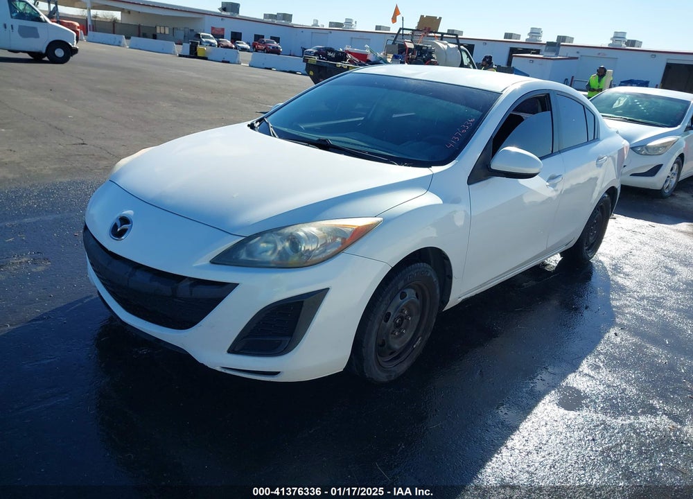 2011 MAZDA 3 I SPORT VIN: JM1BL1UF2B1448029