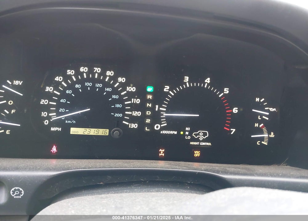 2000 LEXUS LX 470 VIN: JT6HT00W9Y0096647