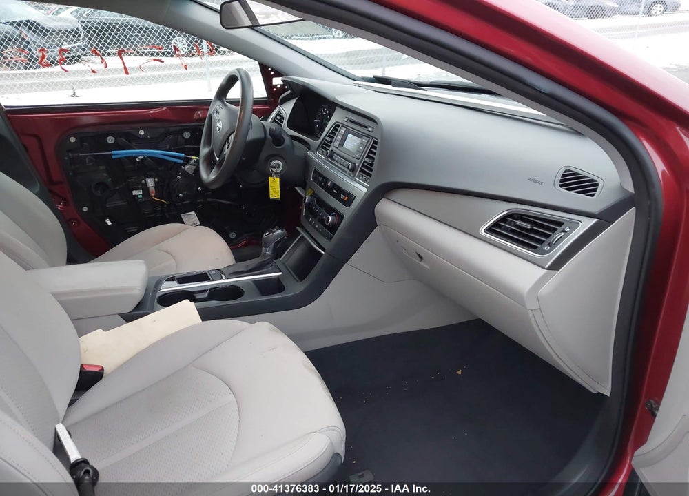 2015 HYUNDAI SONATA VIN: 5NPE24AFXFH055576
