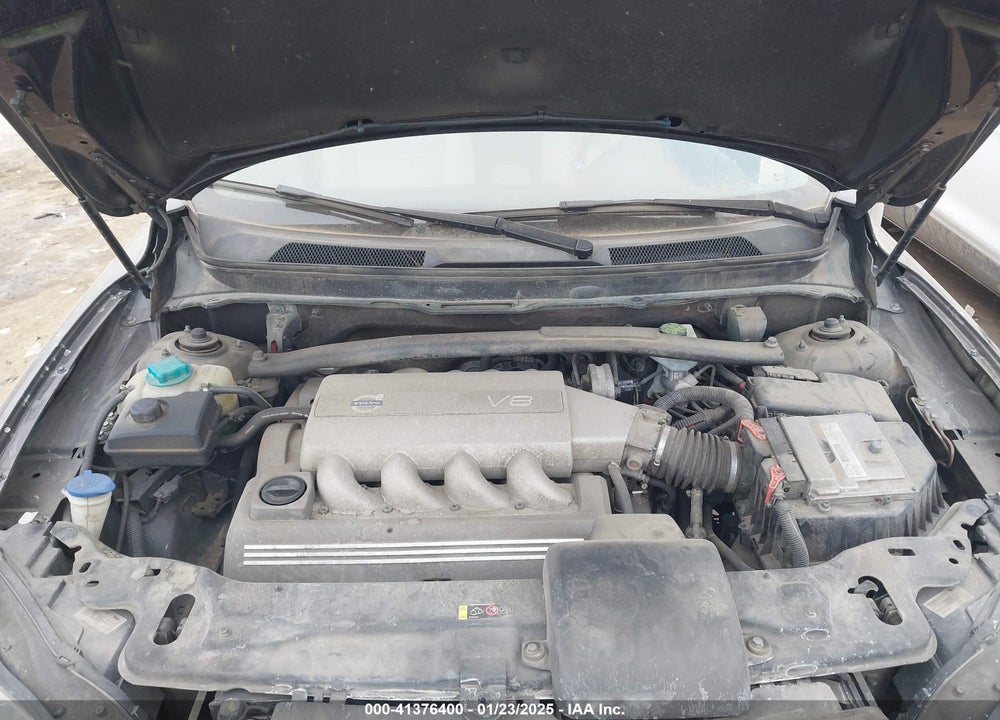 2010 VOLVO XC90 V8 VIN: YV4852CZ3A1543801