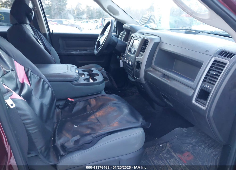 2016 RAM 1500 VIN: 3C6RR7KT4GG353190