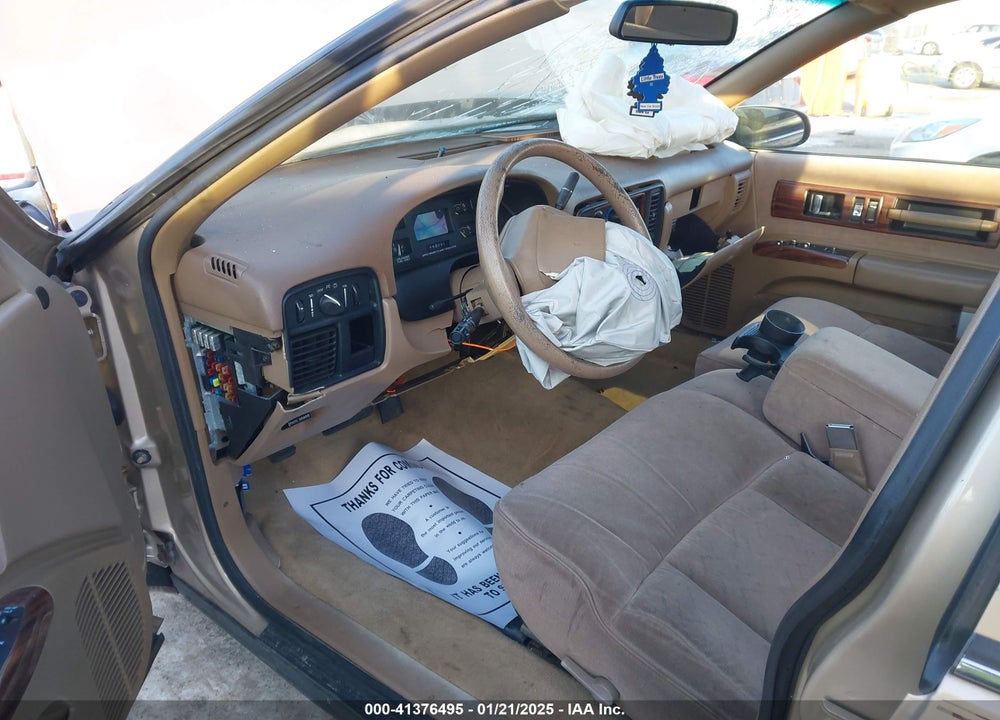 1996 CHEVROLET CAPRICE CLASSIC VIN: 1G1BL52W4TR143783