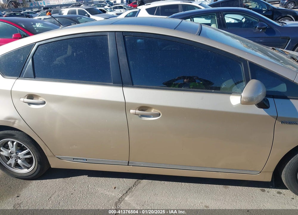 2011 TOYOTA PRIUS THREE VIN: JTDKN3DU7B1447401