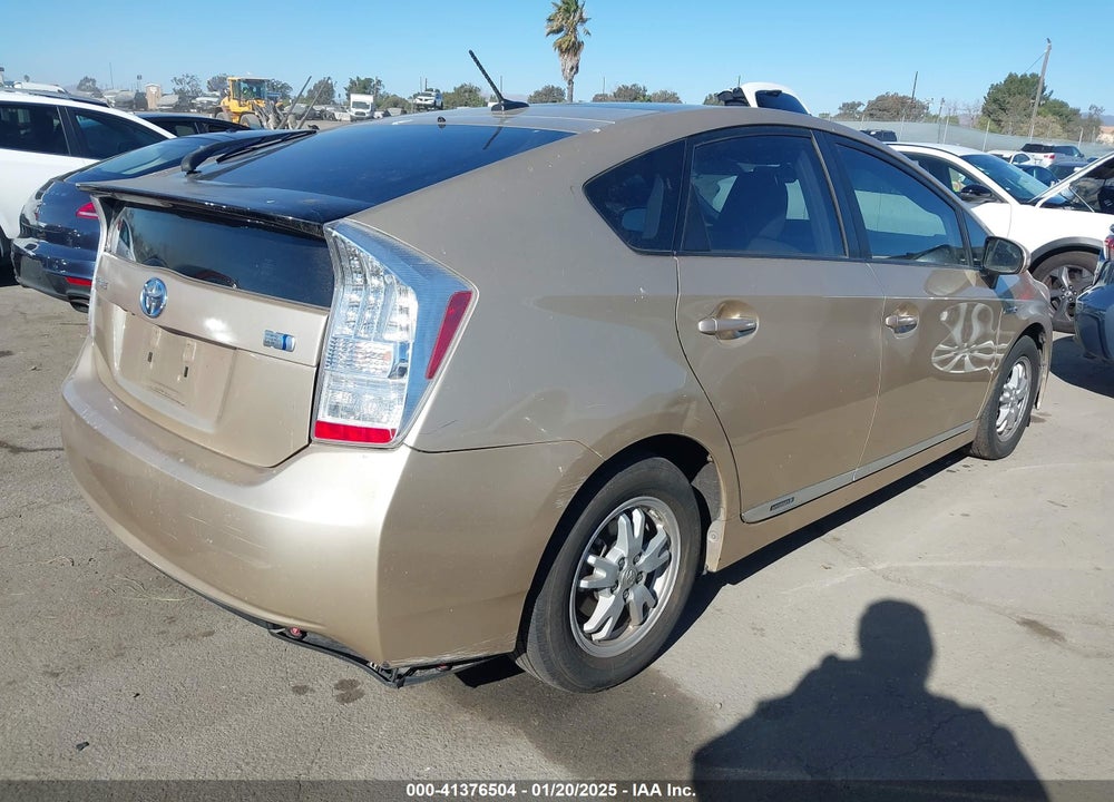 2011 TOYOTA PRIUS THREE VIN: JTDKN3DU7B1447401